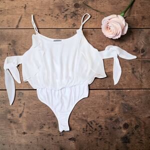 4SI3NNA White Off Shoulder Tie Bodyshit White M